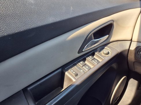 Used 2015 Chevrolet Cruze LT w/ Sun And Sound Package image 16