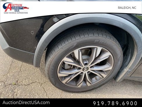 Used 2017 INFINITI QX30 Premium w/ Technology Package image 5