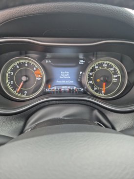 Used 2023 Jeep Cherokee Altitude Lux image 29