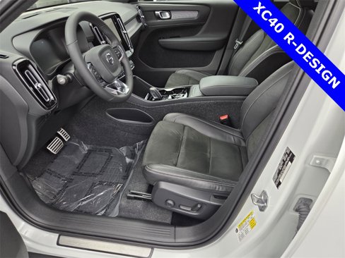 Used 2022 Volvo XC40 T5 R-Design w/ Advanced Package image 22