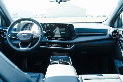 New 2026 Chevrolet Equinox LT w/ Convenience Package II image 8