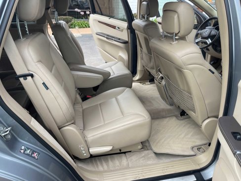 Used 2011 Mercedes-Benz R 350 4MATIC image 13