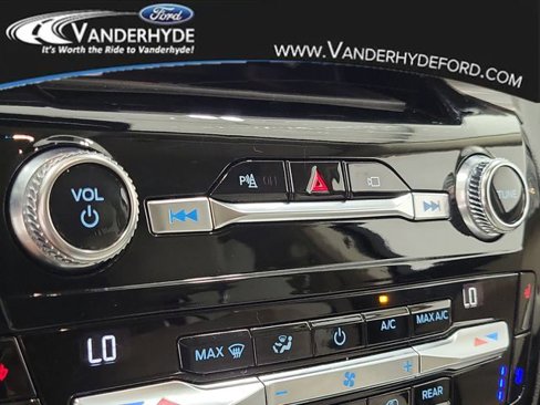 Used 2021 Ford Explorer Limited w/ Equipment Group 301A image 29