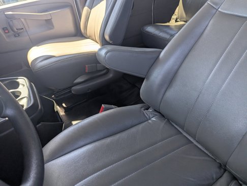 Used 2018 Chevrolet Express 2500 LS image 19