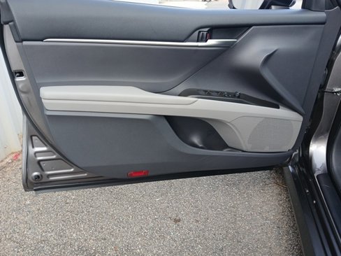 Used 2022 Toyota Camry LE image 54