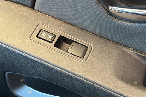 Used 2022 Nissan Frontier SV image 21