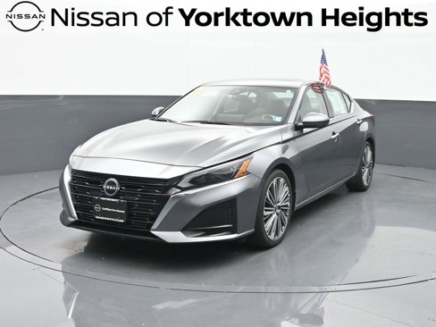 Certified 2024 Nissan Altima 2.5 SL image 1