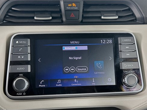 Used 2022 Nissan Versa SV image 21