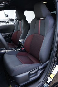 Used 2023 Toyota Corolla SE image 3