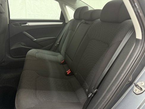 Used 2016 Volkswagen Passat 1.8T S image 22
