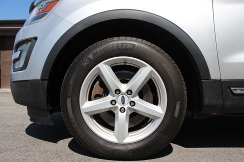 Used 2017 Ford Explorer XLT w/ Equipment Group 202A image 43