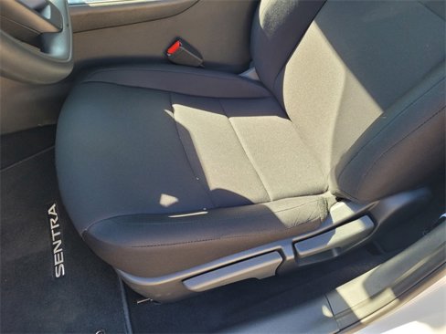Used 2024 Nissan Sentra S image 10