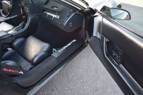 Used 1990 Chevrolet Corvette Convertible image 16