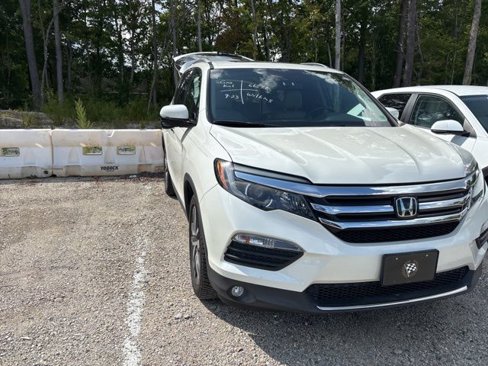 Used 2016 Honda Pilot Touring image 2