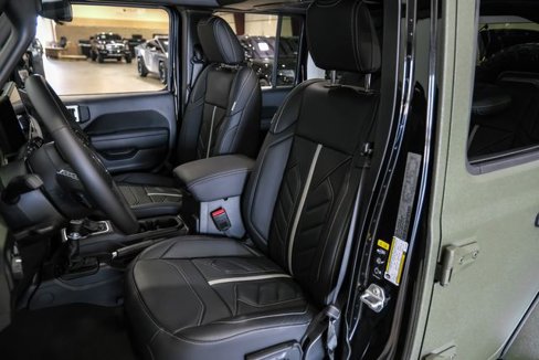 Used 2024 Jeep Wrangler Unlimited Sport image 12