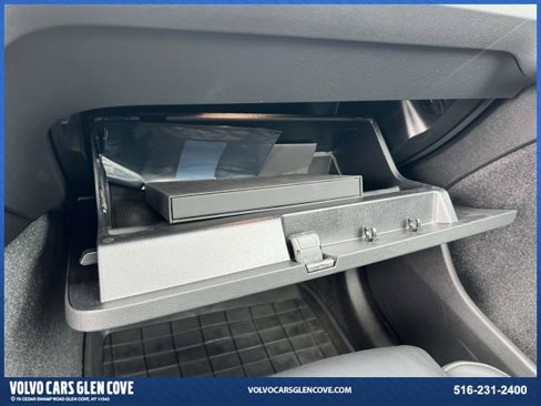 Certified 2023 Volvo XC40 B5 Plus w/ Protection Package Premier image 34