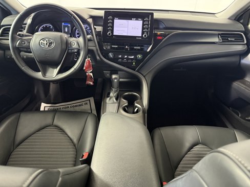 Used 2021 Toyota Camry SE image 11