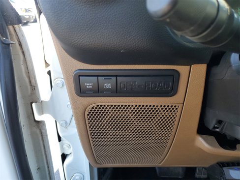 Used 2018 Jeep Wrangler Unlimited Rubicon w/ Connectivity Group image 17