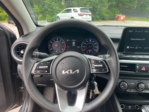 Used 2023 Kia Forte LXS image 32