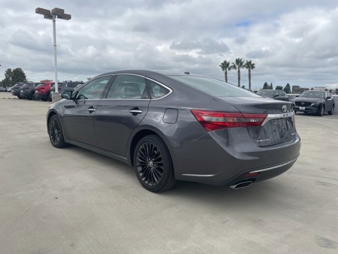 Used 2016 Toyota Avalon Touring image 4
