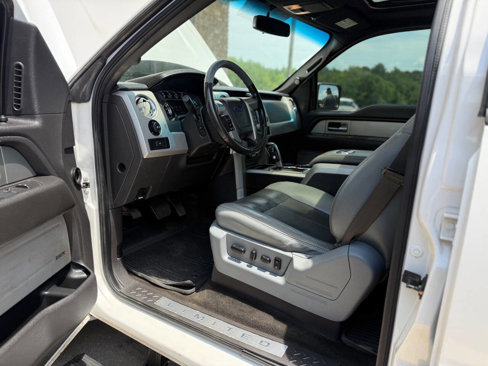 Used 2011 Ford F150 Lariat Limited image 26