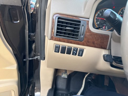 Used 2015 Nissan Armada SL image 19