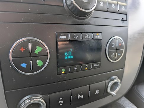 Used 2011 GMC Yukon XL SLT w/ SLT-2 Equipment Package image 17