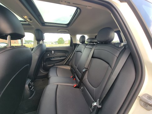 Used 2017 MINI Cooper Clubman ALL4 image 29