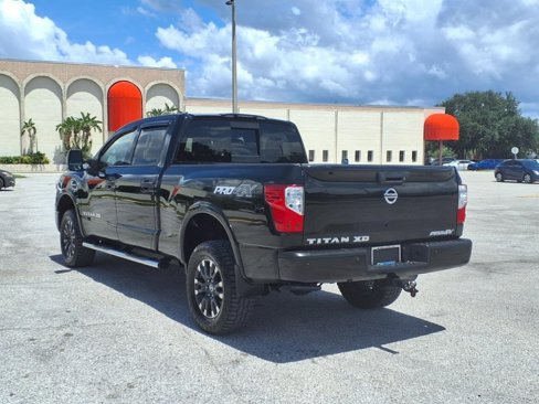 Used 2017 Nissan Titan PRO-4X image 5