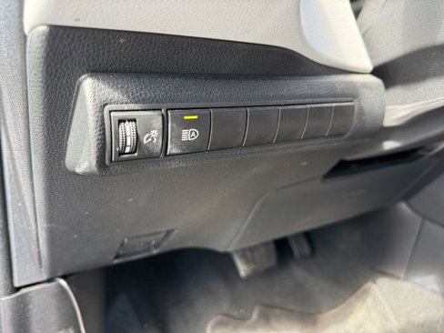 Used 2024 Toyota Corolla SE image 25