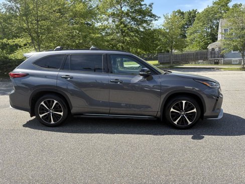 Used 2021 Toyota Highlander XSE image 8