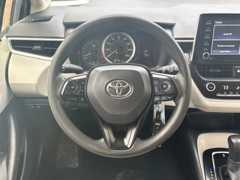 Used 2021 Toyota Corolla LE image 12