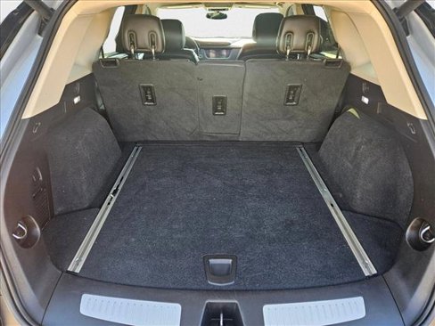 Used 2018 Cadillac XT5 Luxury image 6