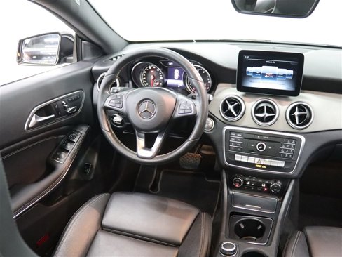 Used 2018 Mercedes-Benz CLA 250 image 18