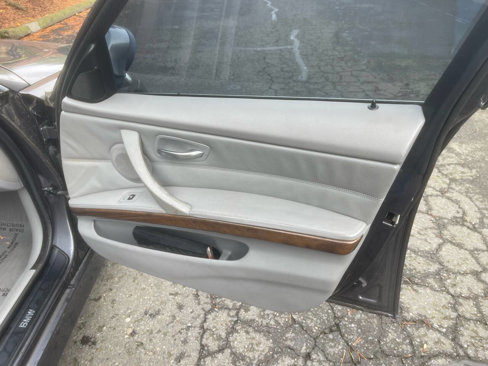 Used 2006 BMW 330xi Sedan image 30