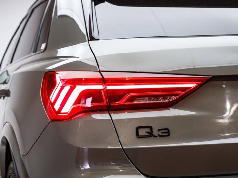 Used 2021 Audi Q3 2.0T Premium w/ Convenience Package image 10
