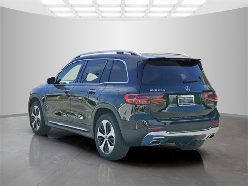 New 2025 Mercedes-Benz GLB 250 image 4