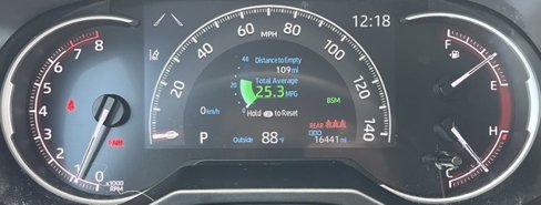 Used 2023 Toyota RAV4 XLE Premium image 17