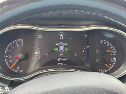 Used 2015 Jeep Grand Cherokee Limited image 12