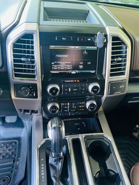 Used 2015 Ford F150 Platinum w/ Equipment Group 701A Luxury image 13