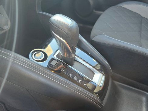 Used 2018 Nissan Kicks S image 30