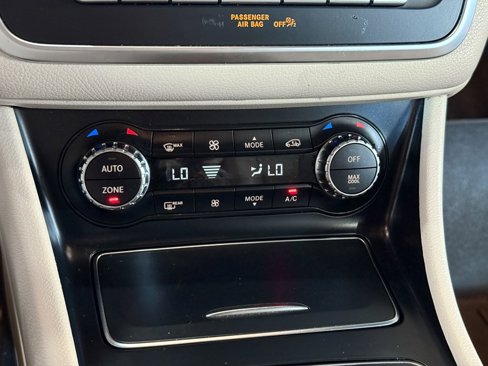 Used 2018 Mercedes-Benz CLA 250 image 31