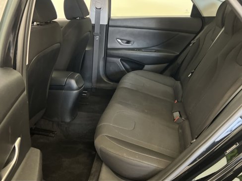 Used 2023 Hyundai Elantra SE image 22