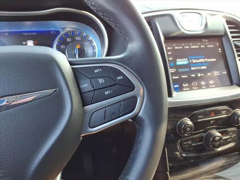 Certified 2021 Chrysler 300 Touring w/ Sport Appearance Package image 18