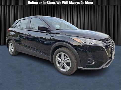 New 2025 Nissan Kicks S image 1