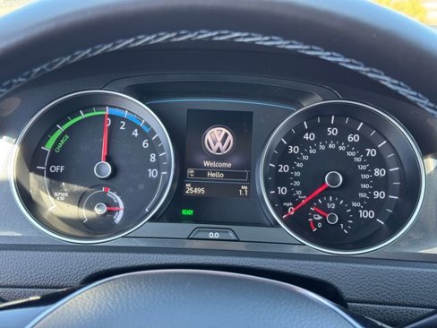 Used 2019 Volkswagen e-Golf SE w/ Driver Assistance Package image 8