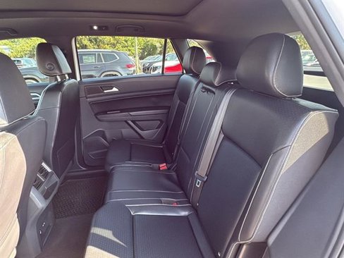 Used 2020 Volkswagen Atlas Cross Sport SE image 12