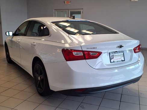 Used 2022 Chevrolet Malibu LS image 4