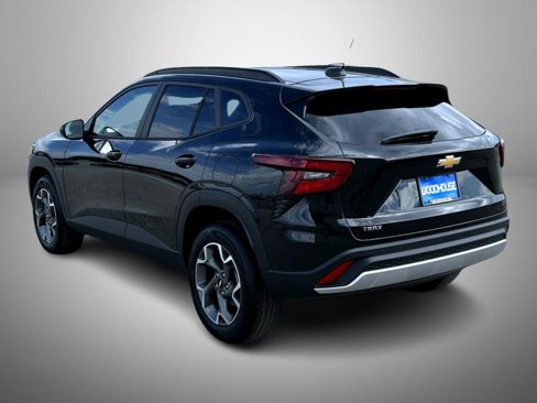 New 2026 Chevrolet Trax LT w/ Driver Confidence Package image 7