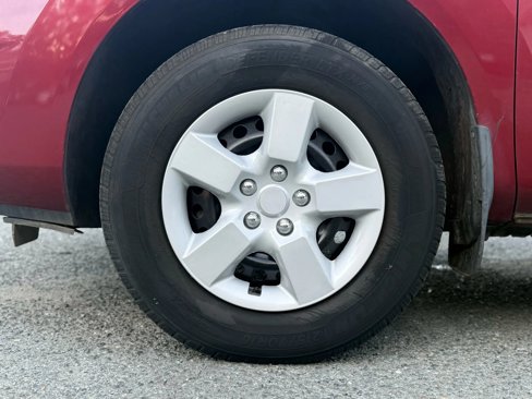 Used 2015 Nissan Rogue S image 16